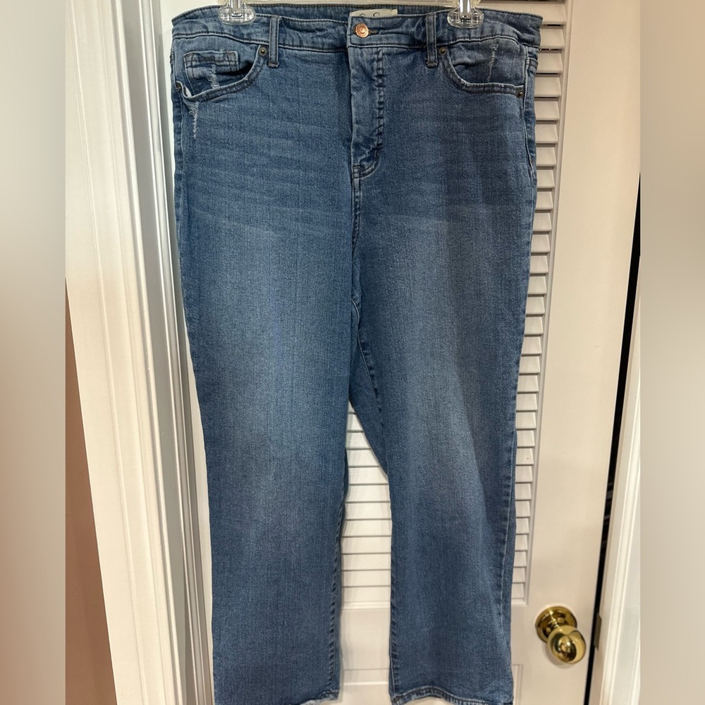 Jessica Simpson spotlight high rise straight crop size 32